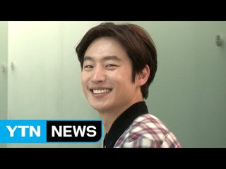 [★영상] 이제훈, 봄 햇살 머금은 다정 미소…"다녀올게요" / YTN (Yes! Top News)