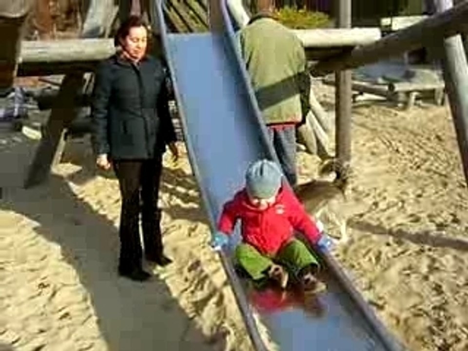 paolo descend le toboggan