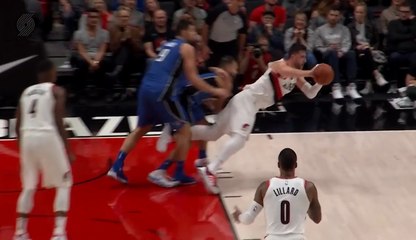Jusuf Nurkić - 2 sjajne asistencije za CJ-a