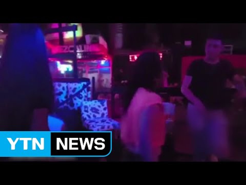 멕시코 칸쿤 나이트클럽 괴한 총격...5명 사망 / YTN (Yes! Top News)