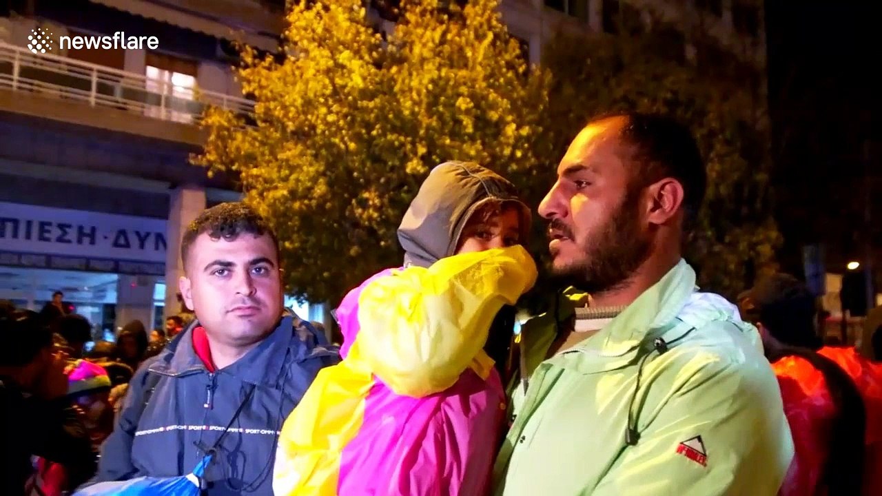 Tensions rise as refugees walk en masse toward Greek north border