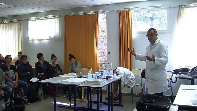Nabil GHENNAM : Professeur de sciences au lycée Lurçat de Martigues