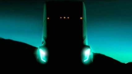 Tesla, Elektrikli TIR'ını İlk Kez Görücüye Çıkaracak