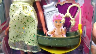 Сrying baby doll, Are you sleeping song Nursery Rhymes Songs for Kids Pretend play for children Toys-FCAkeO7fO94