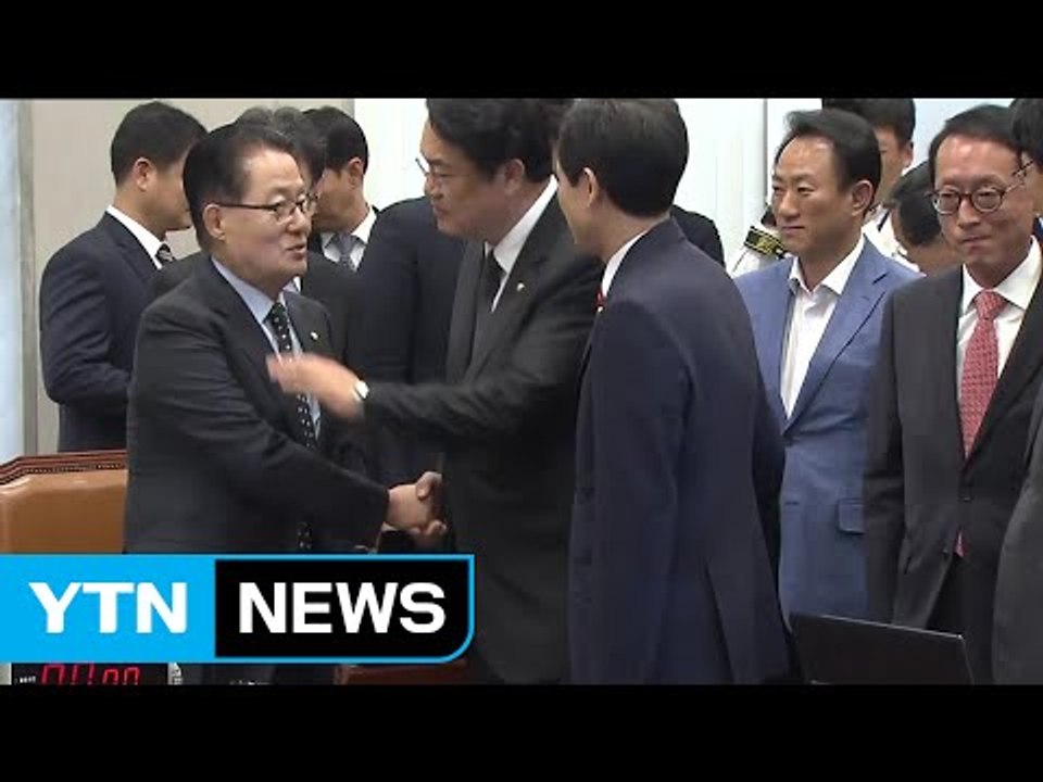 "정치 쟁점 경계" vs "미르 예산 삭감"...예산 신경전 / YTN (Yes! T...