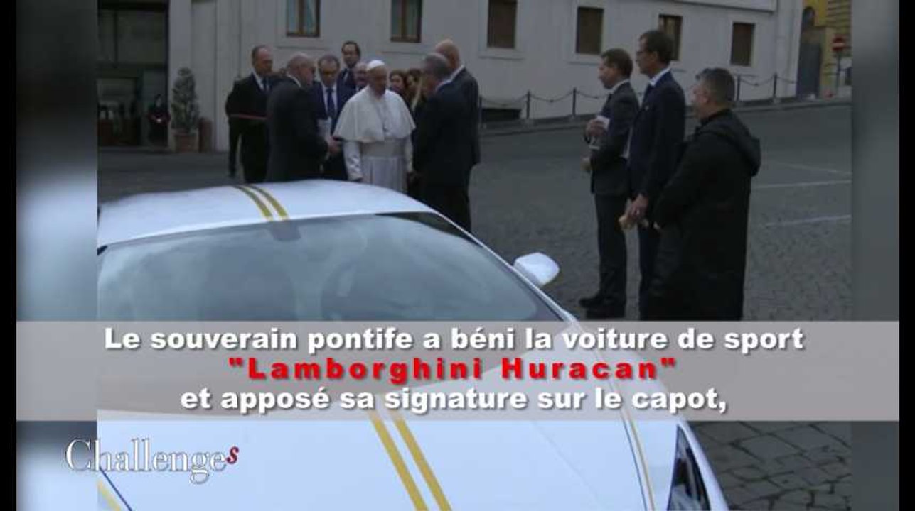 Le pape François reçoit une Lamborghini en cadeau