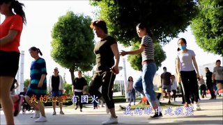 王建荣 司徒兰芳 女人没有错DJ版 美女园园广场舞