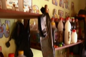 Se decomisa más de mil litros de licor artesanal al sur de Quito