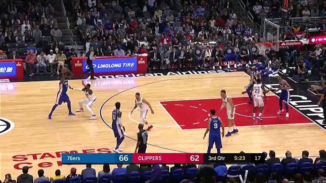 Simmons Slams It Down