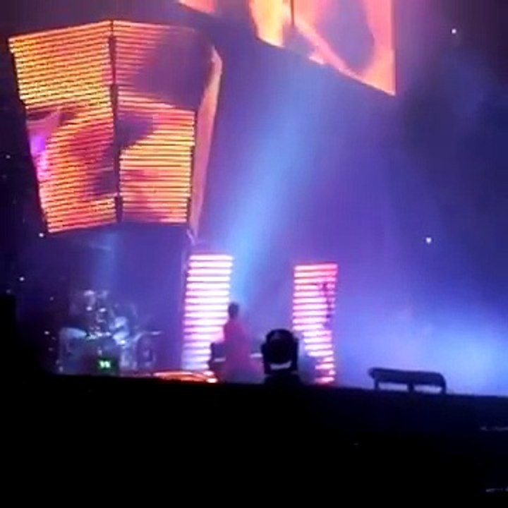 Muse - Feeling Good, Rock Werchter, Werchter, Belgium  6/28/2007