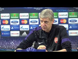 Wenger: Not selling Walcott is a 'risk'