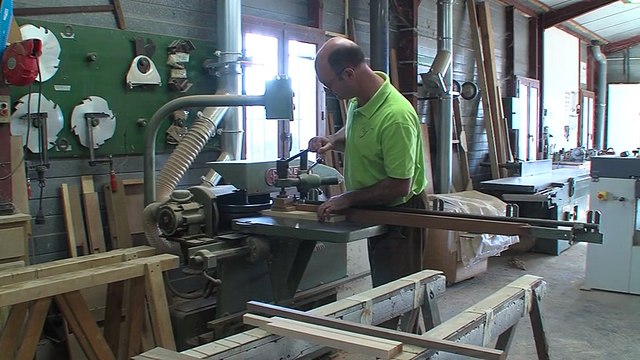 DÉCOUVERTE/ Ébéniste la passion du bois