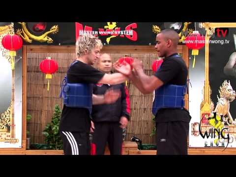 Wing Chun techniques - lesson 16 (Grab, round kick)