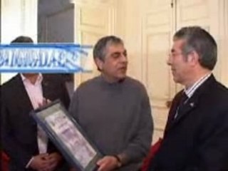 Enrico macias veut aller algerie mais...