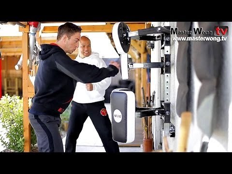 Wing Chun Punching - Shoulder Bump