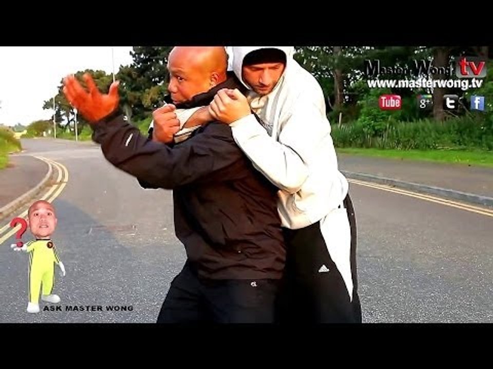 scenario attack - How to defend from a headlock