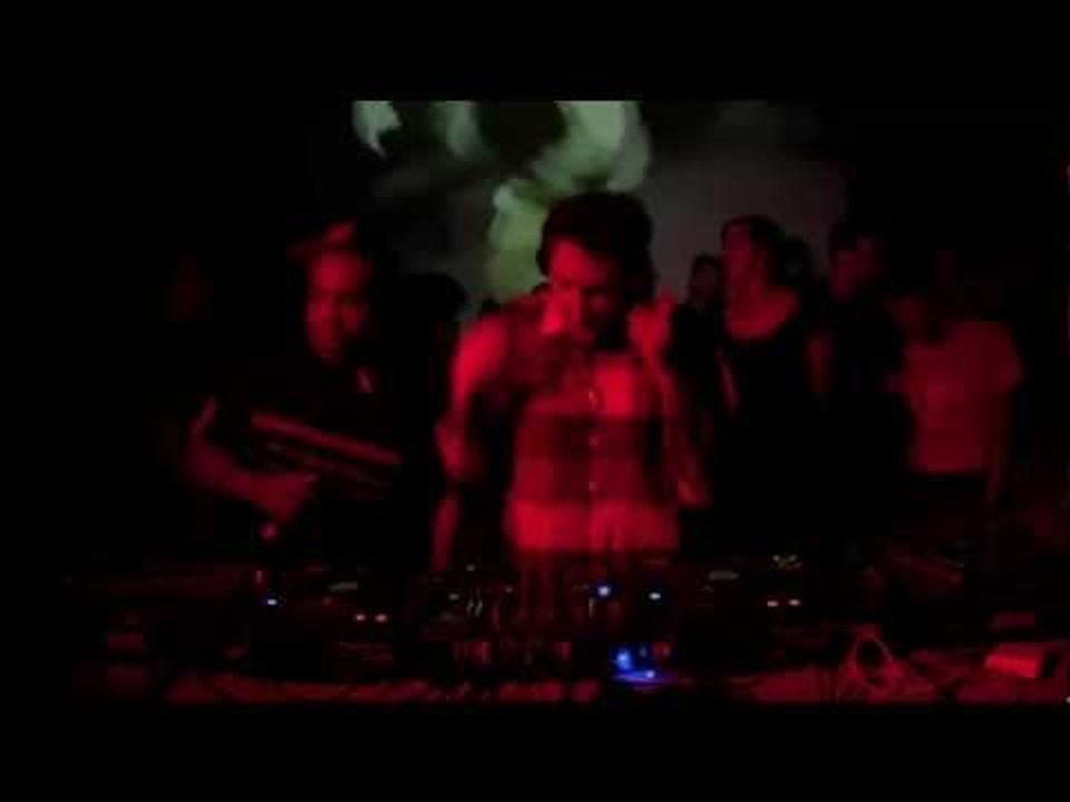 Toddla T feat. Shola Ama & Serocee 55 min Boiler Room DJ Set