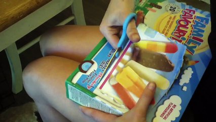 Elle transforme ses lèvres en bijou