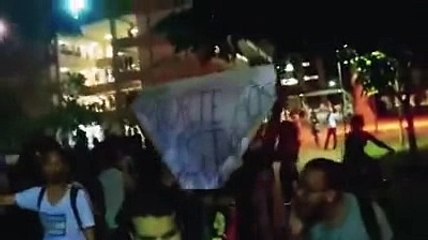 Esquerdistas pregam " morte aos cristãos"