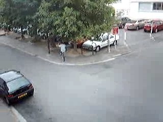 Adrian ki roule sur une roue ! ! !