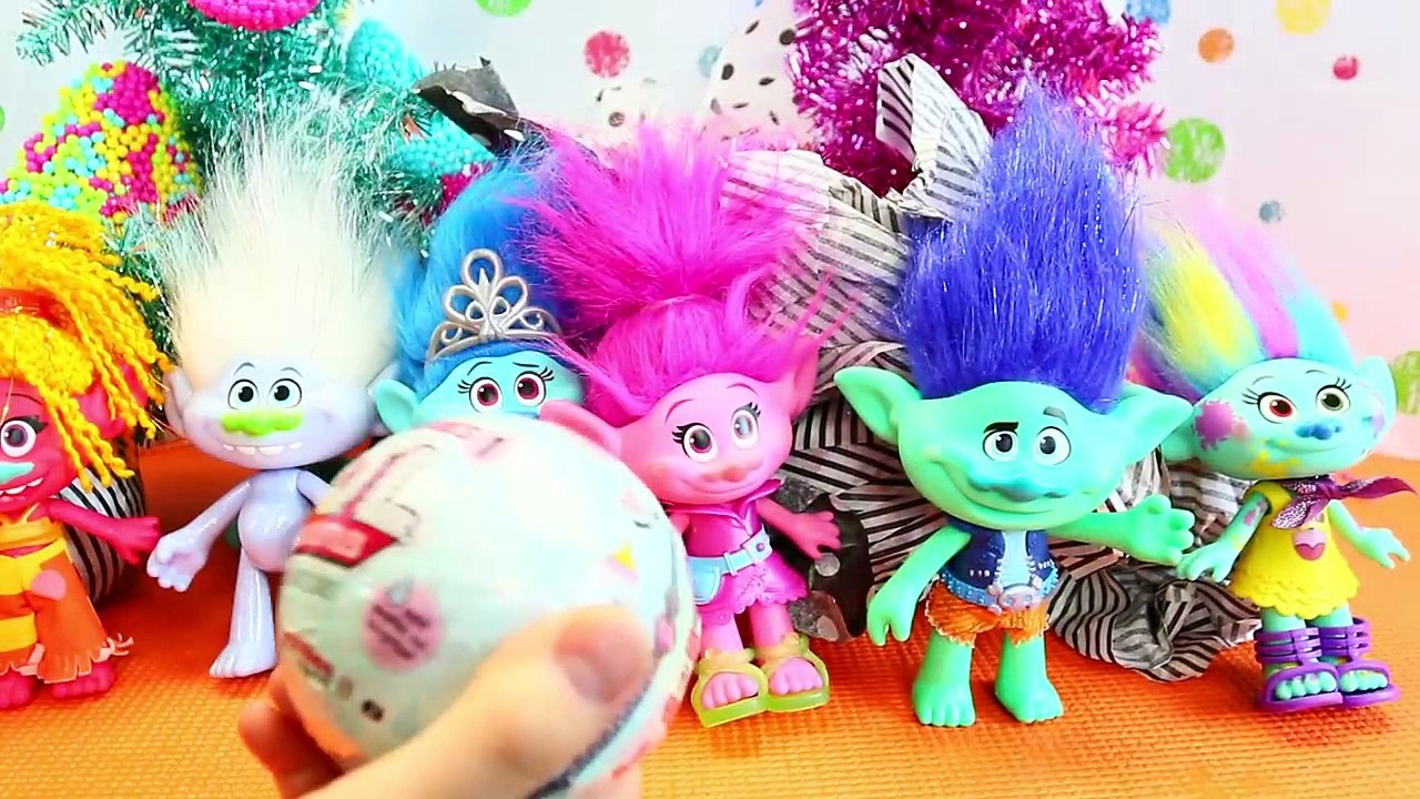 Trolls Poppy Gets New LOL Surprise Baby Dolls! Unwrap 7 Layers + Water Pee or Crying DisneyCarToys