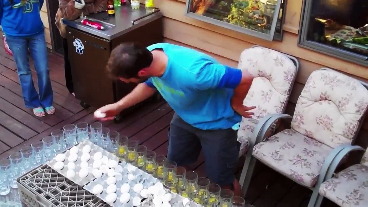 Gordon Tries To Beat A Guinness World Record For Most Eggs Cracked | Season 1 Ep. 4 | THE