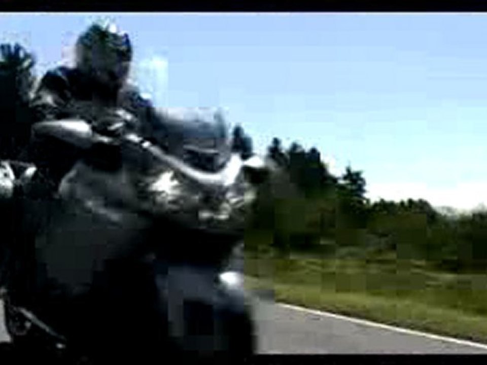 Essai Kawasaki GTR 1400 : une grande routière