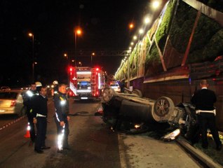 Kadıköy'de 10 Metre Yükseklikten Yere Düşen Otomobildeki Sürücü Hayatını Kaybetti
