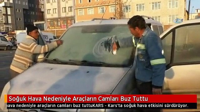 Soğuk Hava Nedeniyle Araçların Camları Buz Tuttu