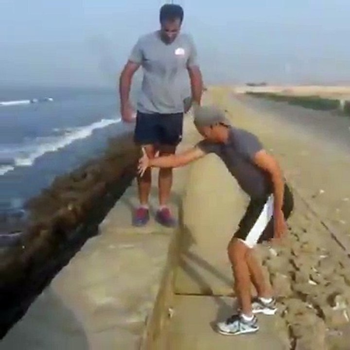 ریٹائرمنٹ کے بعد یونس خان کی ایکسرسائز کرنے کی ویڈیو سوشل میڈیا پر وائرل ہو گئی۔ آپ بھی دیکھیں۔