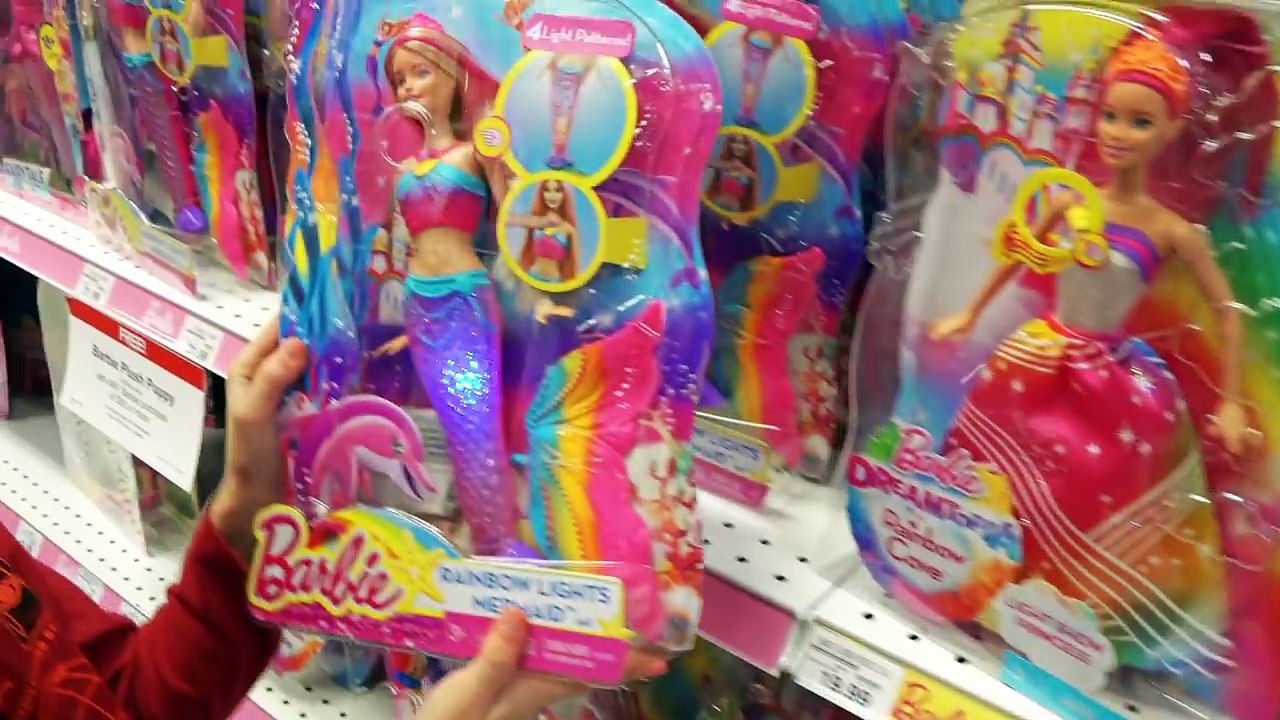 Toys R Us CHRISTMAS | TOY HUNT for Kids | Toys For Tots | #LIGHTtheWORLD | Vlogmas Kinder Playtime