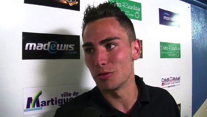 La réaction du milieu de terrain sang et or Maverick Barsotti