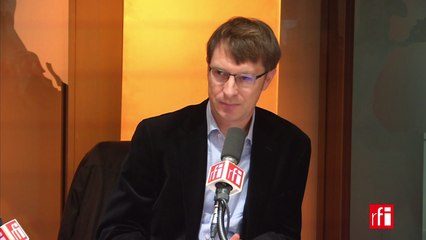 Guy Perrin, astronome français, revient sur la découverte d'une nouvelle «Terre»