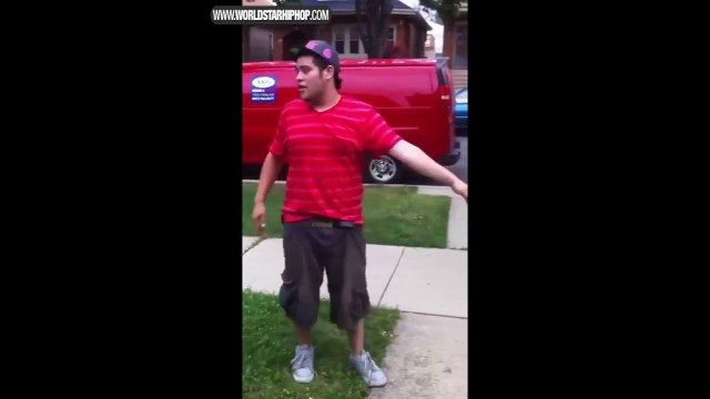 Il demande à son pote de le mettre KO et fait une crise d'épilepsie