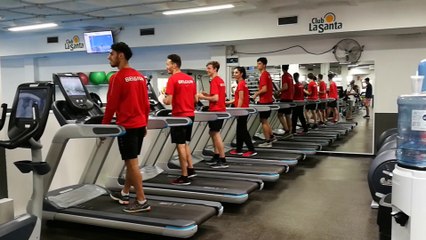 Les athlètes à l'entraînement avec le COIB