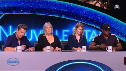 "Nouvelle Star" : Nathalie Noennec touche les fesses d'un candidat