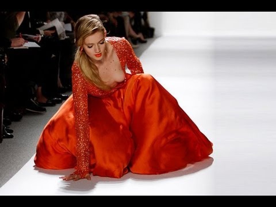 Fashion Show Fails | Model Falls Down During Fashion Show