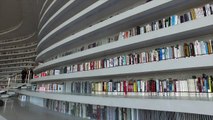 Biblioteca futurista da China tem mais ilusão do que livros