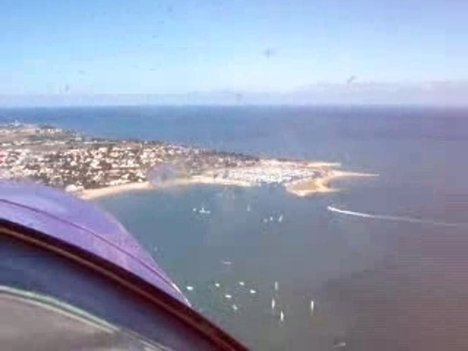 Survol d'Oléron en Jodel D112