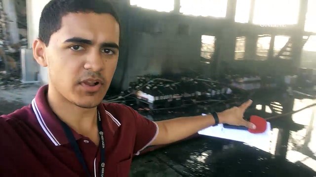 Bombeiros controlam incêndio em armazém na região de Capuaba, Vila Velha