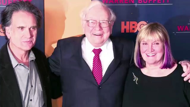 Who is Warren Buffett, the most popular billionaire in America?