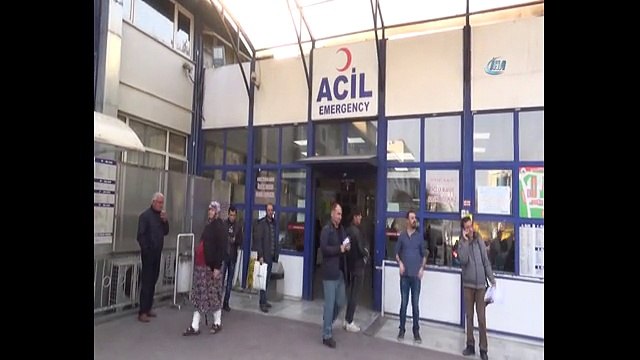 Alkollü ve ehliyetsiz yakalanınca polis arabasının camını kırdı