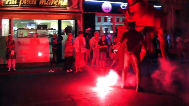 La déambulation des girafes à Istres