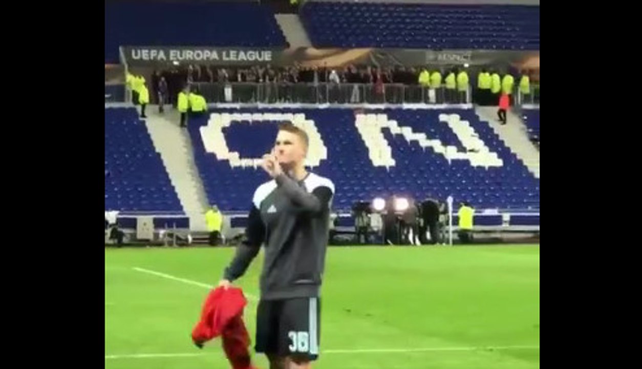 Tak nakręca swoich fanów Matthijs de Ligt z Ajaxu