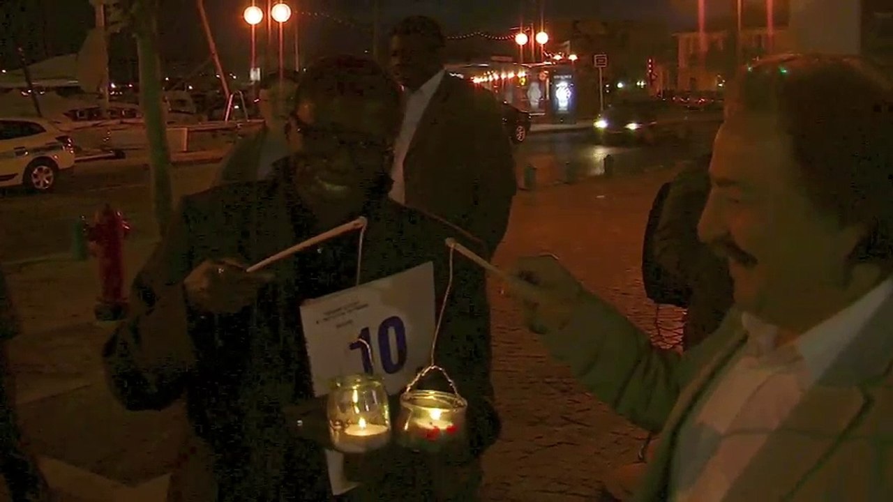 Une marche aux lampions pour commémorer l'abolition de l'esclavage (vidéo)