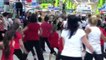 Succès pour le flash mob du personnel d'Auchan Martigues (vidéo)