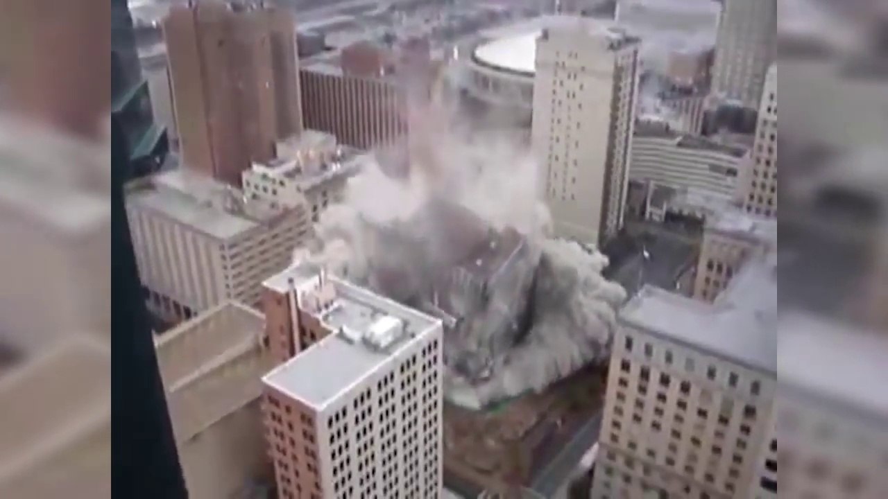 17 destructions impressionnantes de bâtiments par explosifs !