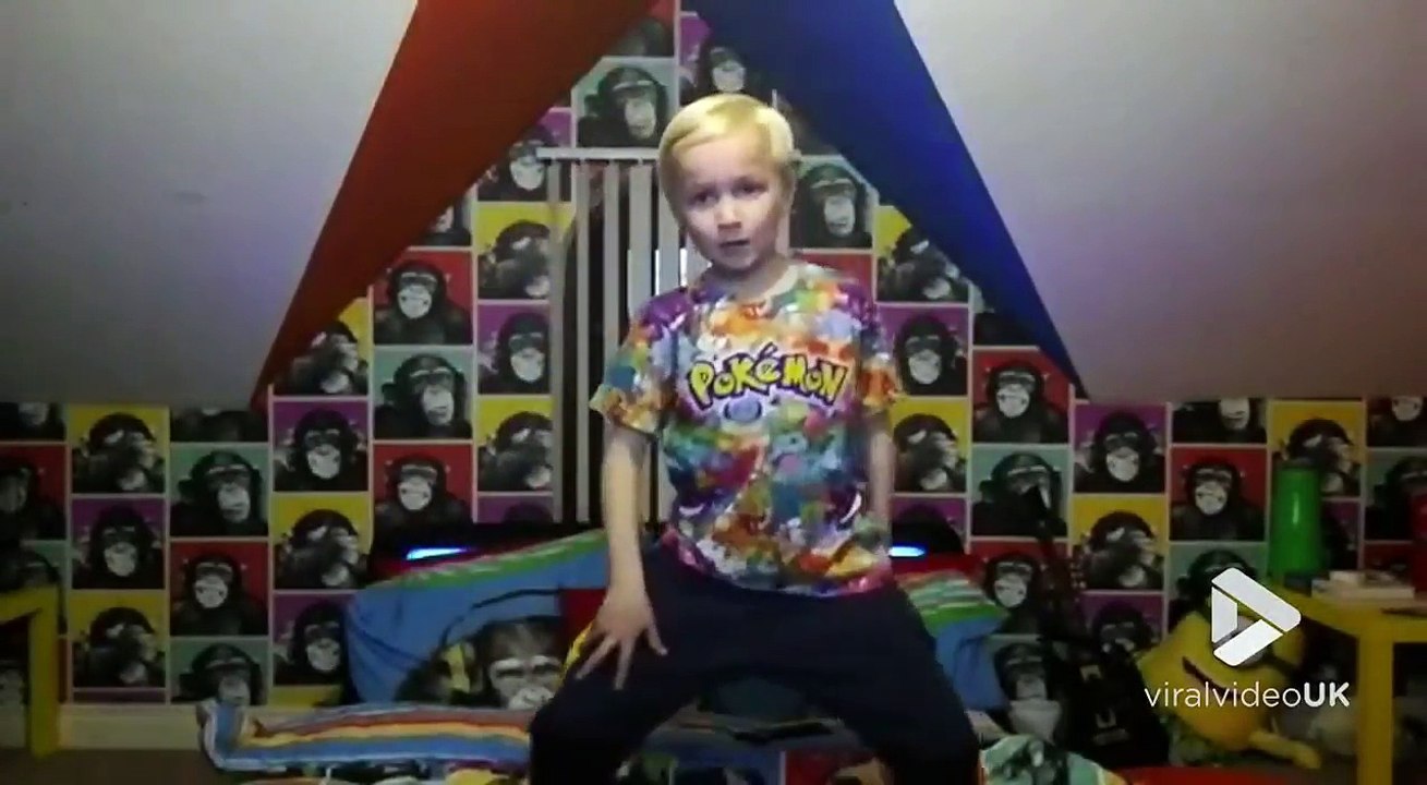 Ce gamin danse comme un dieu sur Bruno Mars !