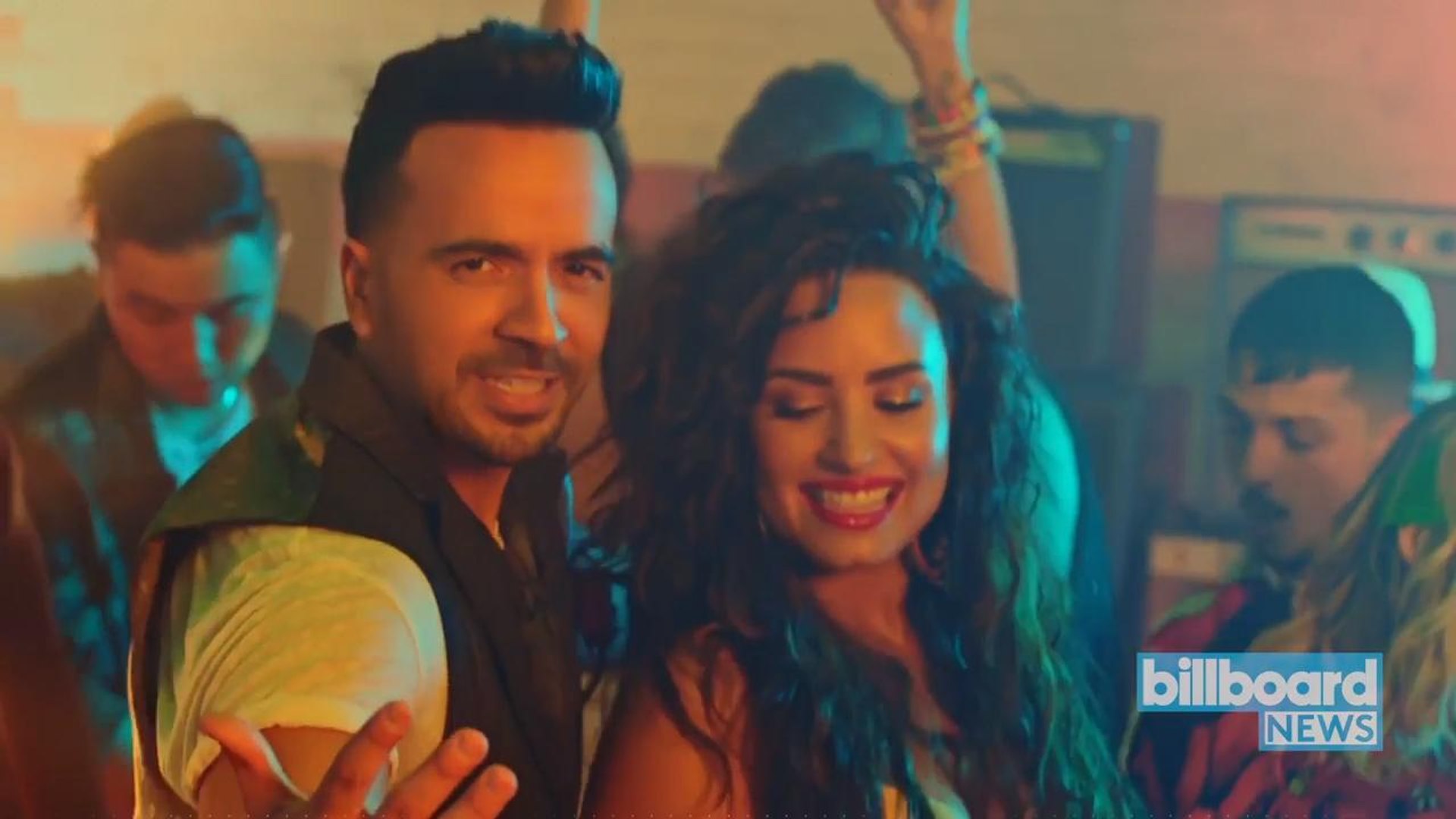 Demi Lovato & Luis Fonsi - Echame La Culpa (Teaser) 
