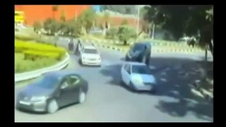 Live Road Accidents   cctv camera